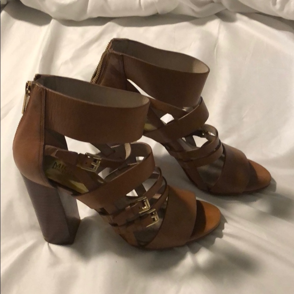 Strappy Chunky Heel Sandal